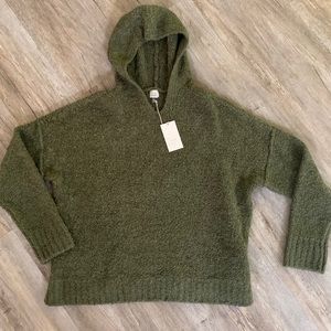NWT! Cozy Olive Hoodie Sweater 🍁🍂